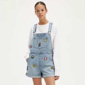 LEVI'S® X SUPER MARIO VINTAGE SHORTALLS size small light wash